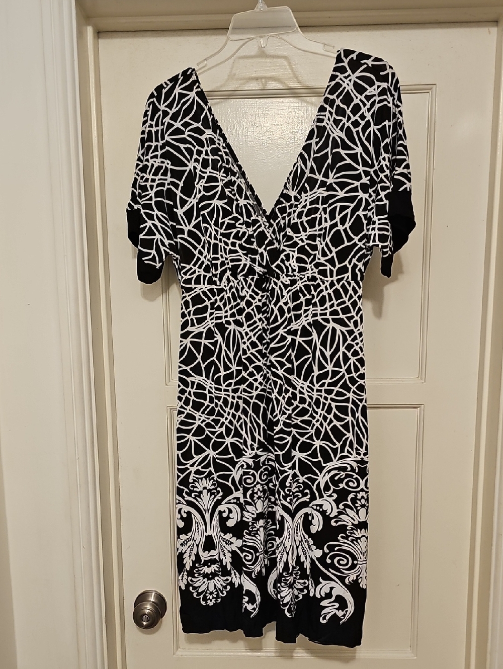 AA Studio Black and White V-Neck Midi Dress S EUC